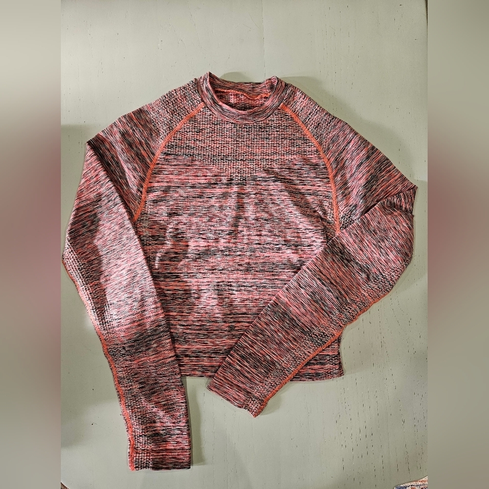 Workout Compression Set. Top & Bottom. Size Small. Pink Space Dye Long Sleeve